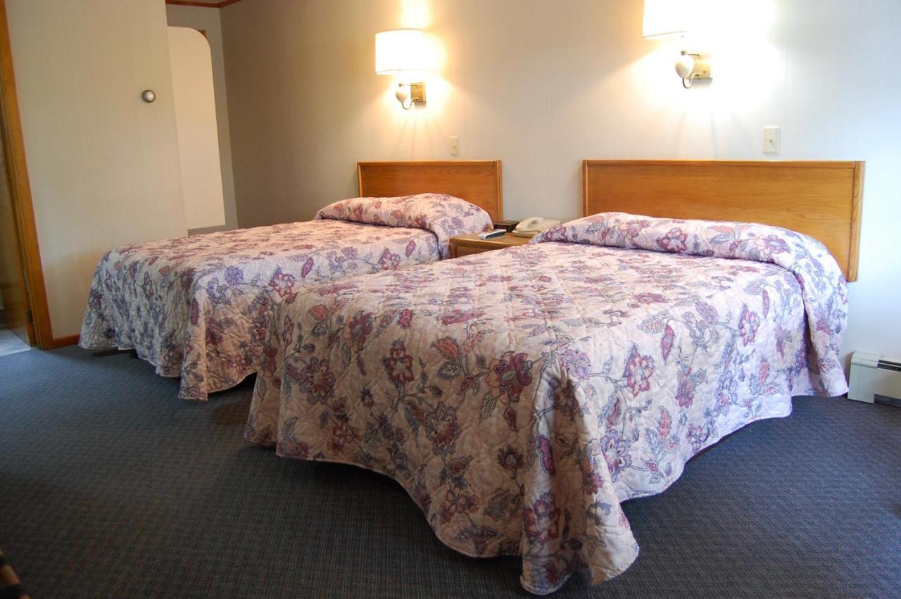 T-Bird Motor Inn Шелбърн Екстериор снимка
